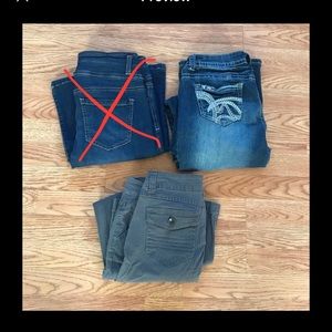 🌸 2 Pairs of jeans